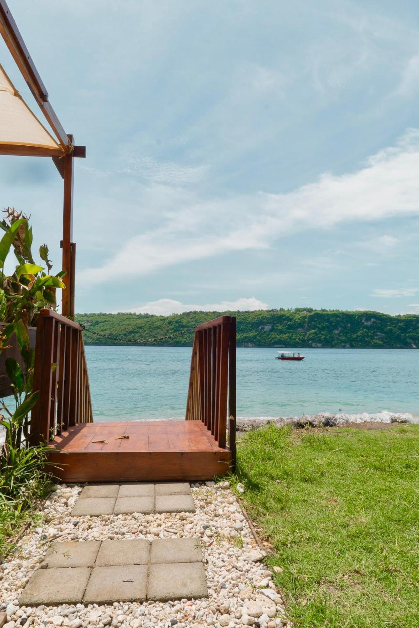Beachfront Luxury Dome Villas - Gamat Bay Resort 珀尼达岛 外观 照片