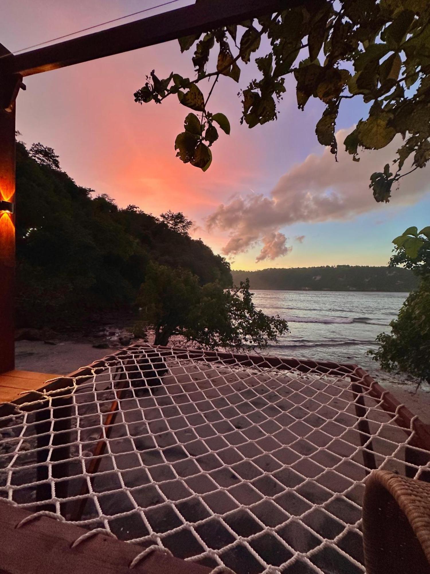 Beachfront Luxury Dome Villas - Gamat Bay Resort 珀尼达岛 外观 照片