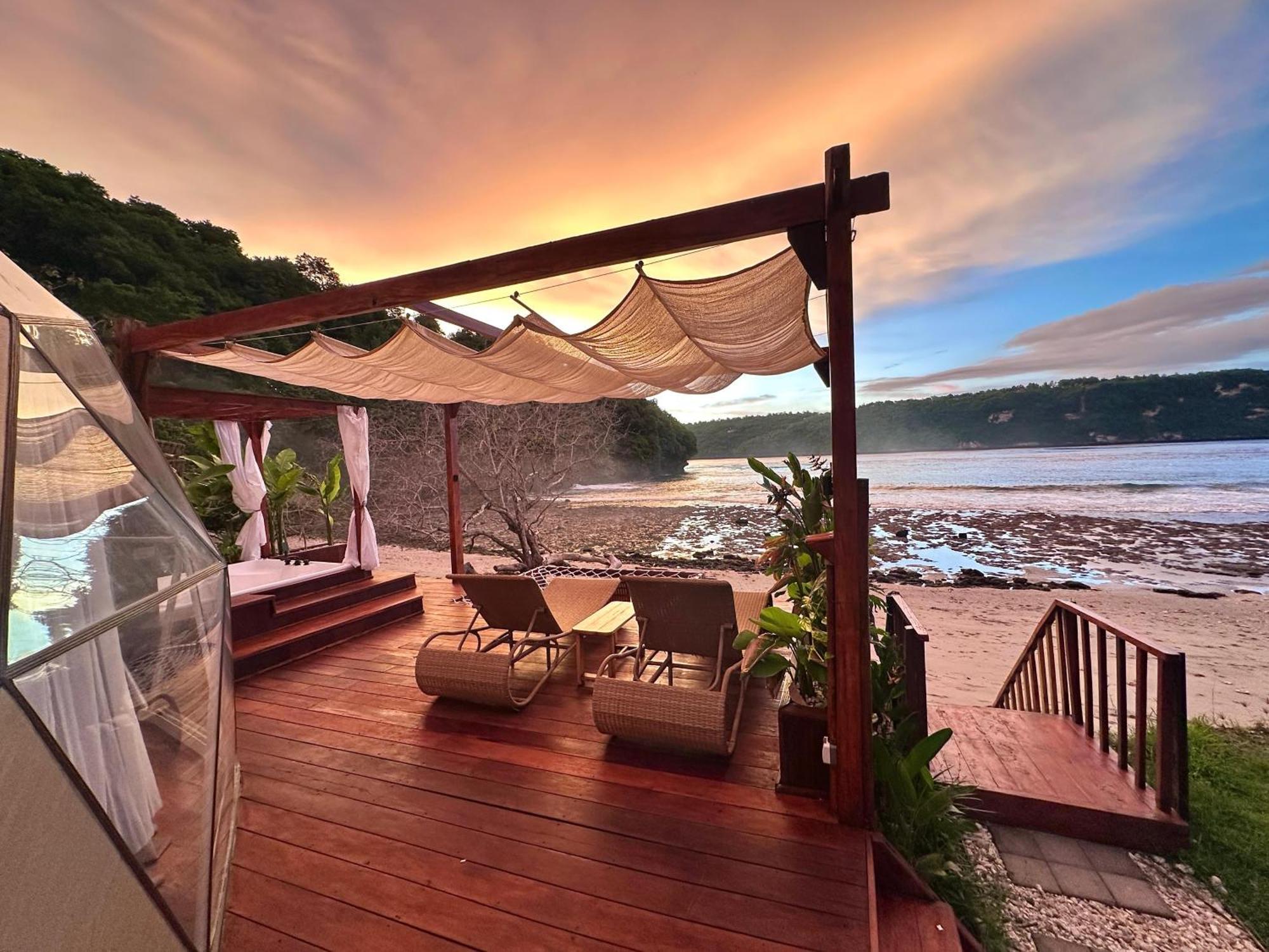 Beachfront Luxury Dome Villas - Gamat Bay Resort 珀尼达岛 外观 照片