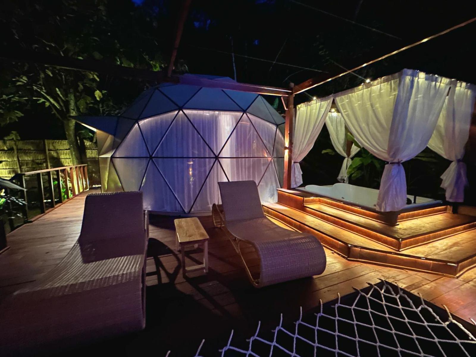 Beachfront Luxury Dome Villas - Gamat Bay Resort 珀尼达岛 外观 照片
